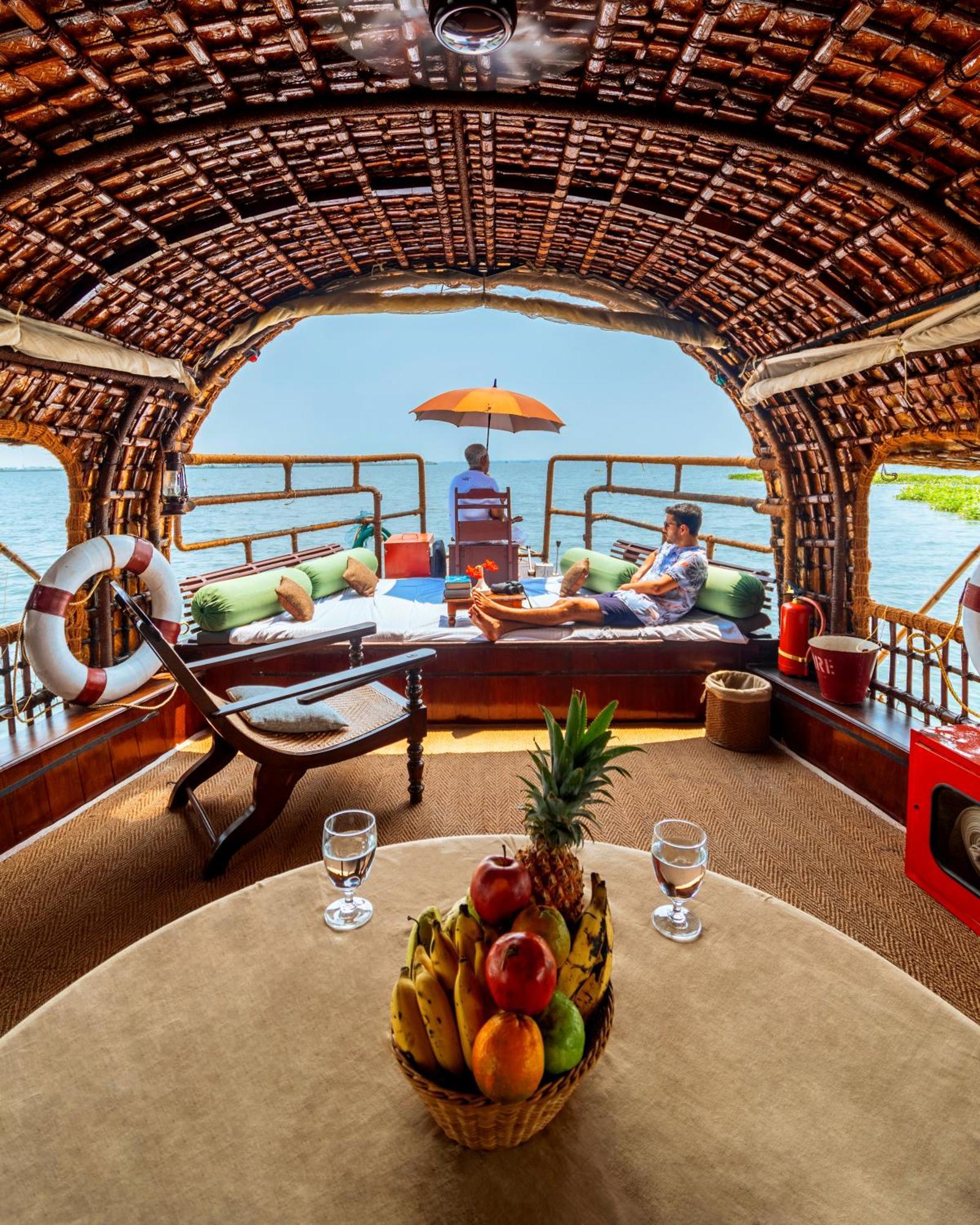 Spice Coast Cruises - Houseboat, A Cgh Earth Experience 호텔 Alappuzha 외부 사진