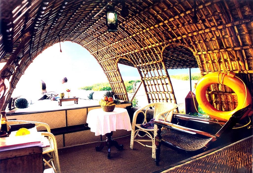 Spice Coast Cruises - Houseboat, A Cgh Earth Experience 호텔 Alappuzha 외부 사진