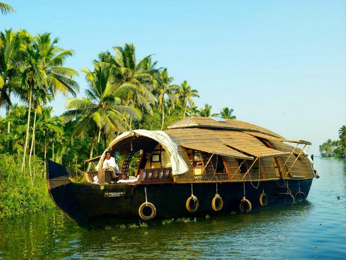 Spice Coast Cruises - Houseboat, A Cgh Earth Experience 호텔 Alappuzha 외부 사진
