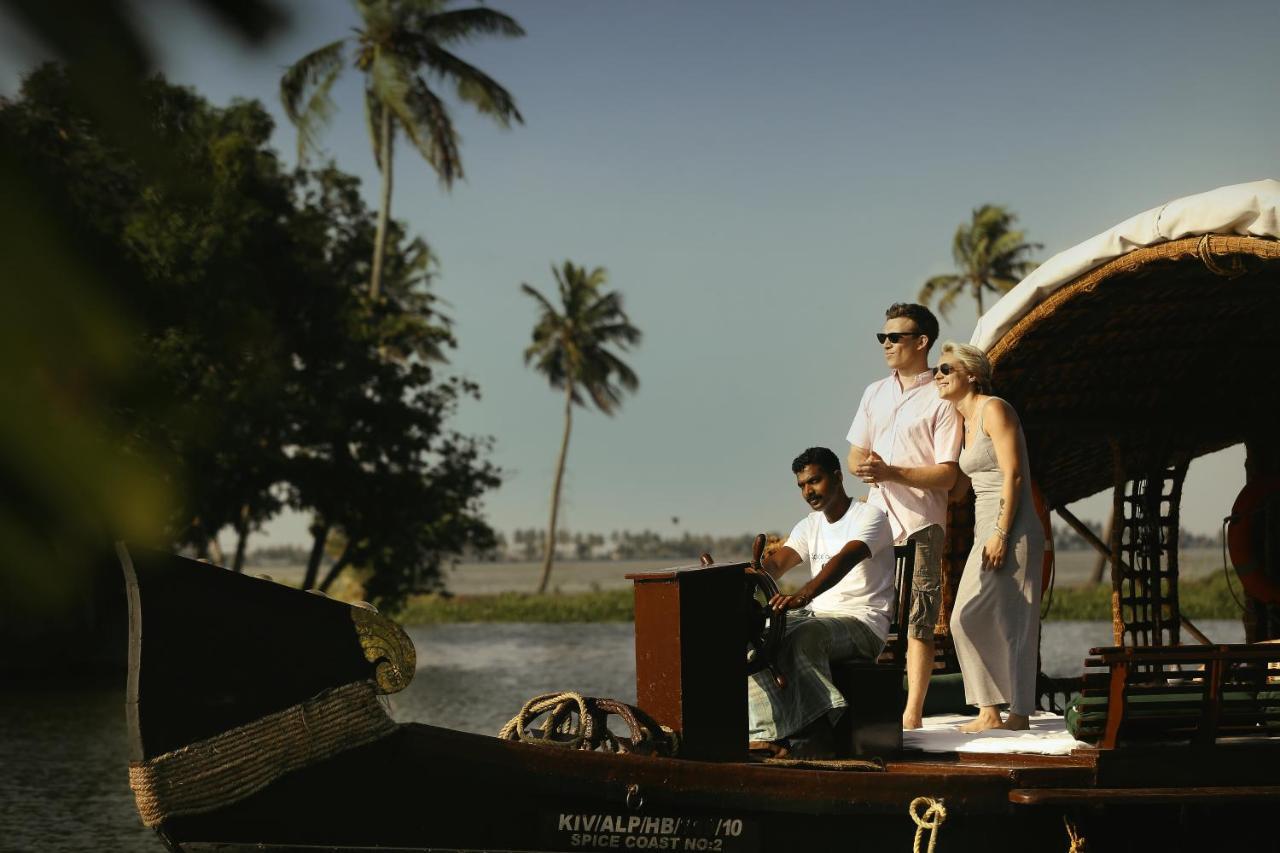 Spice Coast Cruises - Houseboat, A Cgh Earth Experience 호텔 Alappuzha 외부 사진