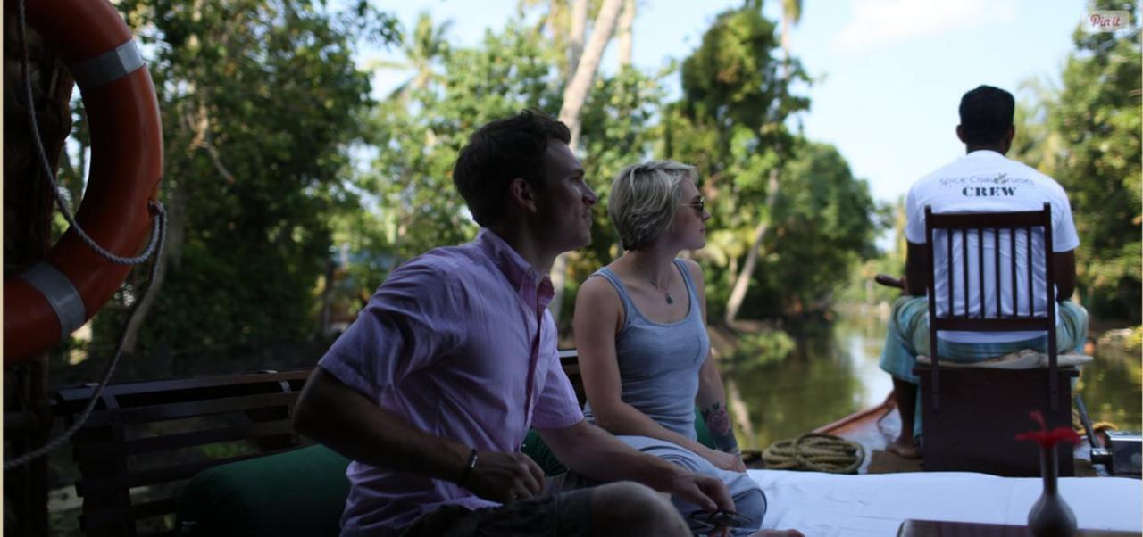 Spice Coast Cruises - Houseboat, A Cgh Earth Experience 호텔 Alappuzha 외부 사진